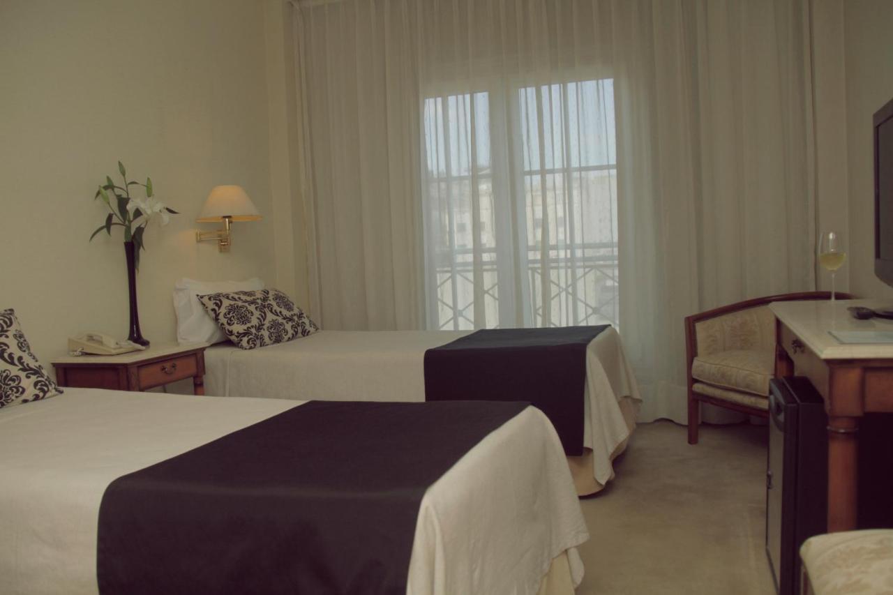 Howard Johnson Hotel 9 De Julio Avenue Buenos Aires Esterno foto